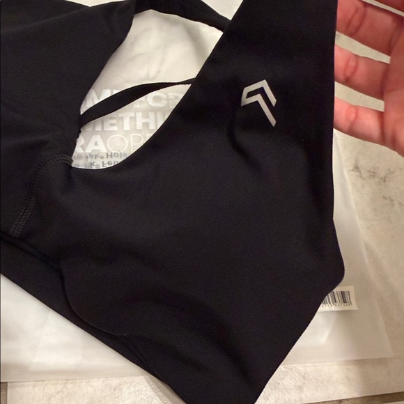 ONER ACTIVE UNIFIEDMOVE MICRO BRALETTE REFLECTIVE LOGO BLACK MEDIUM NWT - Picture 5 of 7